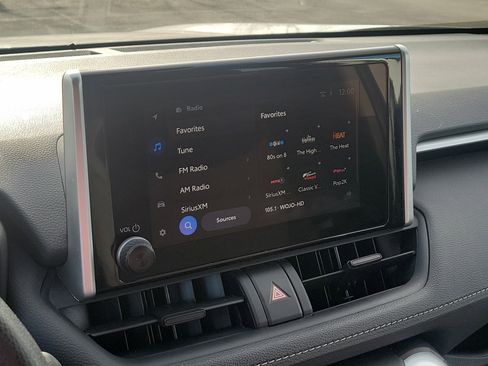 Used 2024 Toyota RAV4 XLE image 26