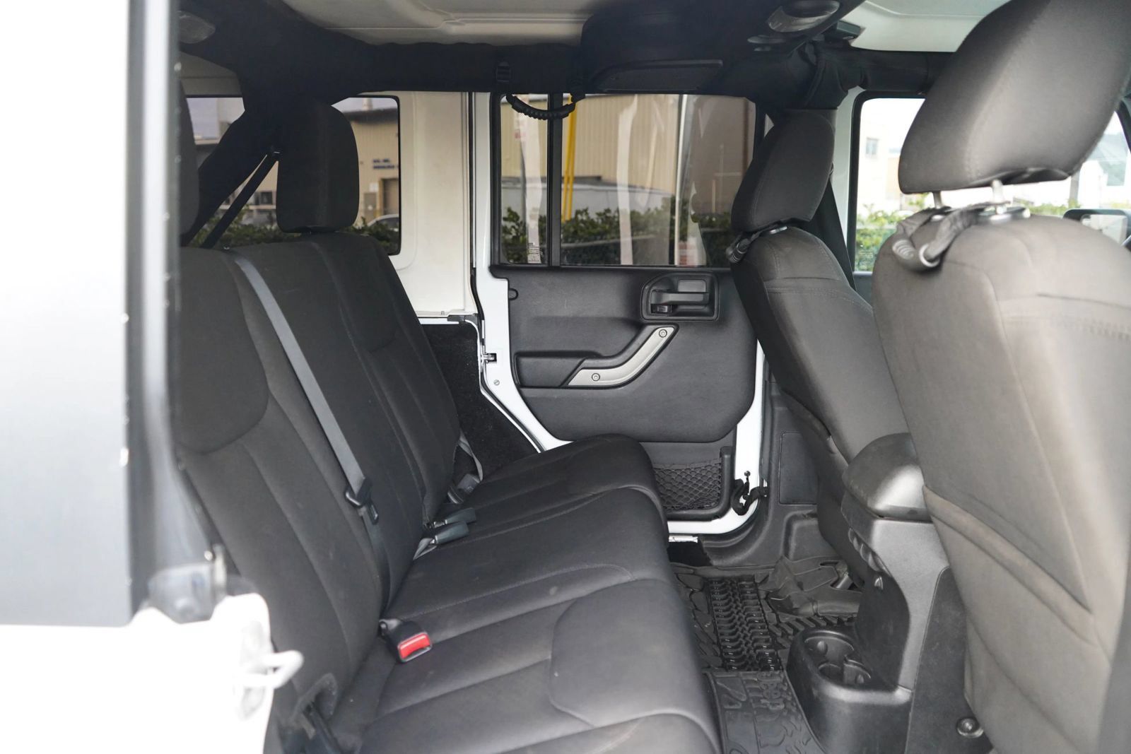 Used 2015 Jeep Wrangler Unlimited Sport AWD/4WD image 17
