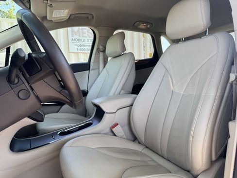 Used 2018 Lincoln MKC Select w/ Select Plus Package image 34