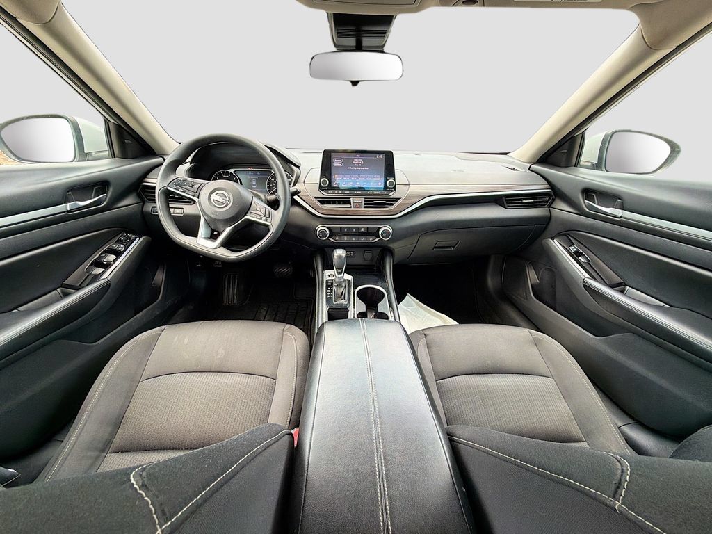 Used 2023 Nissan Altima 2.5 SV FWD image 22