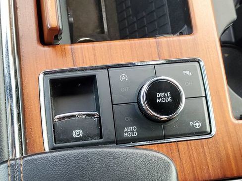 Used 2019 Lincoln Navigator Reserve AWD/4WD image 29