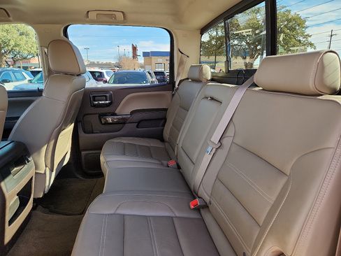 Used 2015 GMC Sierra 2500 Denali w/ Duramax Plus Package image 10