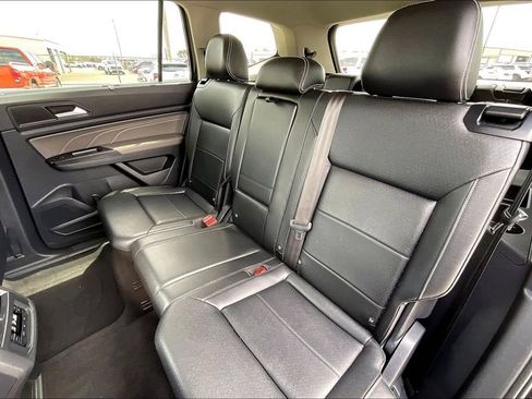 Used 2021 Volkswagen Atlas SE FWD image 19