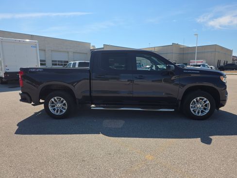 Used 2024 Chevrolet Silverado 1500 RST w/ Convenience Package II AWD/4WD image 2