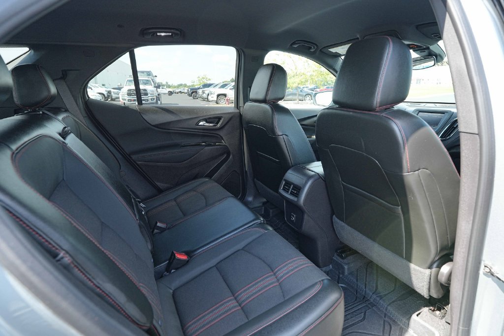 Used 2024 Chevrolet Equinox RS w/ LPO, Floor Liner Package AWD/4WD image 26