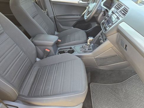 Used 2022 Volkswagen Tiguan S FWD image 9