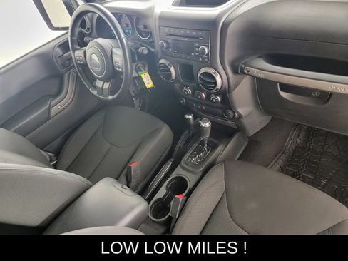 Used 2016 Jeep Wrangler Sport AWD/4WD image 19