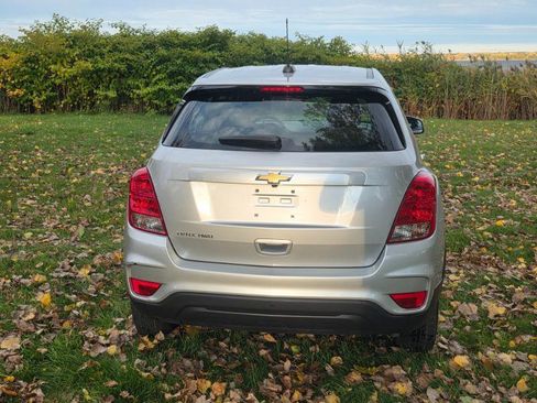 Used 2018 Chevrolet Trax LS AWD/4WD image 22