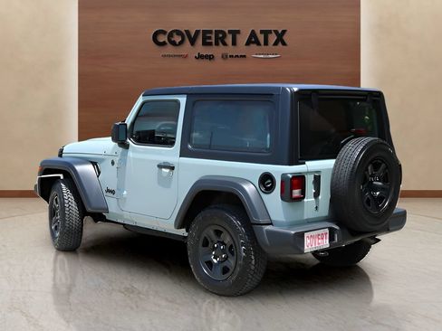 Used 2023 Jeep Wrangler Sport AWD/4WD image 3