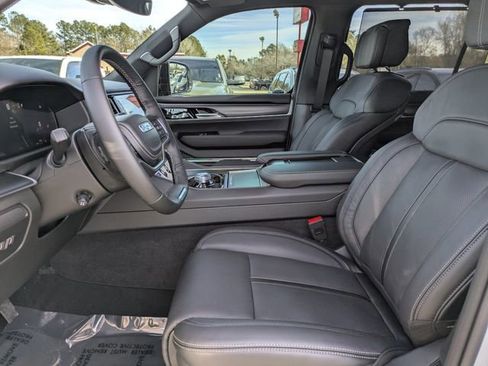 New 2026 Jeep Grand Wagoneer Summit AWD/4WD image 21