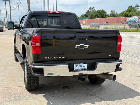 Used 2019 Chevrolet Silverado 2500 LTZ w/ Duramax Plus Package AWD/4WD image 9