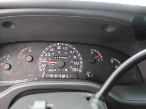 Used 2003 Ford E-350 and Econoline 350 XL RWD image 27