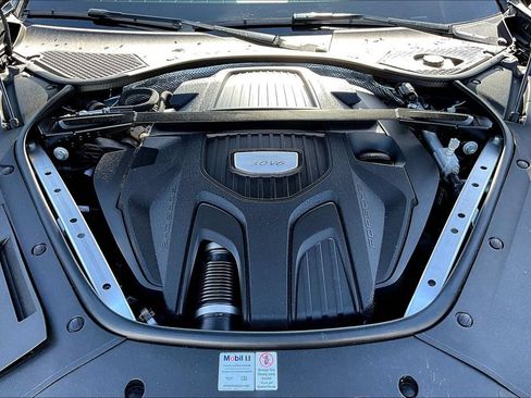 Used 2019 Porsche Panamera RWD image 29
