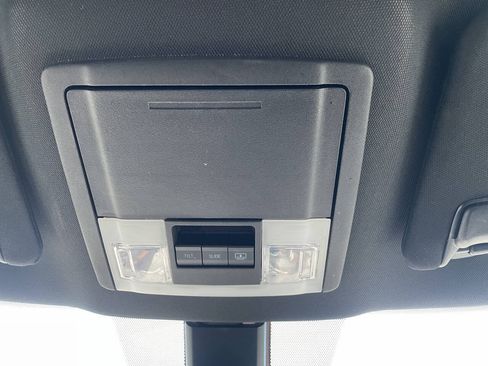 Used 2018 Ford Explorer Limited w/ Ford Safe & Smart Package FWD image 28