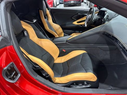 Used 2025 Chevrolet Corvette Z06 RWD image 13