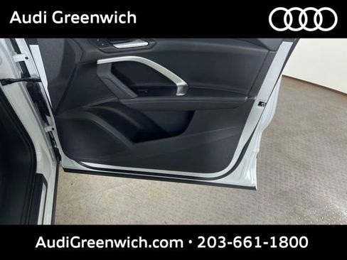 Certified 2025 Audi Q5 Premium w/ Convenience Package AWD/4WD image 11