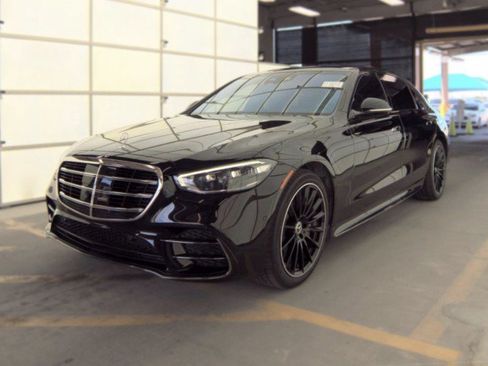 Used 2023 Mercedes-Benz S 580e 4MATIC Sedan image 4