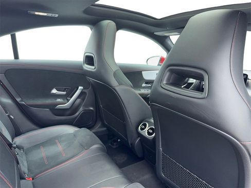 Used 2022 Mercedes-Benz CLA 250 4MATIC image 46