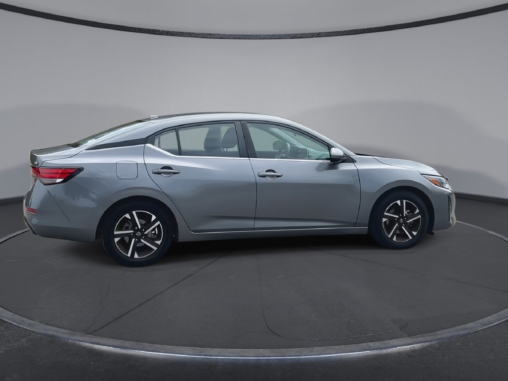 Used 2024 Nissan Sentra SV FWD image 9