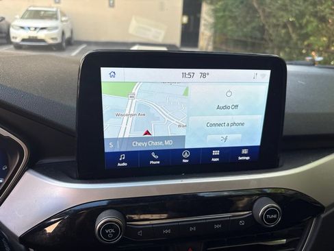 Used 2020 Ford Escape SE Sport FWD image 17