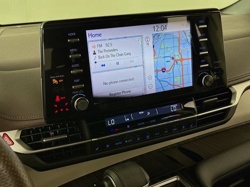 Certified 2023 Toyota Sienna Platinum AWD/4WD image 16