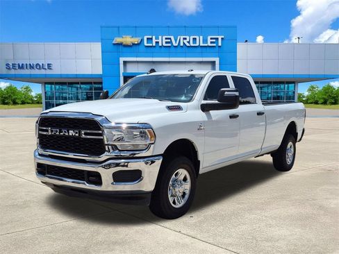Used 2024 RAM 2500 Tradesman w/ Chrome Appearance Group AWD/4WD image 2
