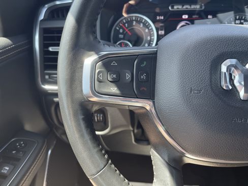 Used 2024 RAM 1500 Laramie AWD/4WD image 18