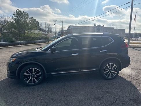 Used 2018 Nissan Rogue SL w/ Premium Package image 2