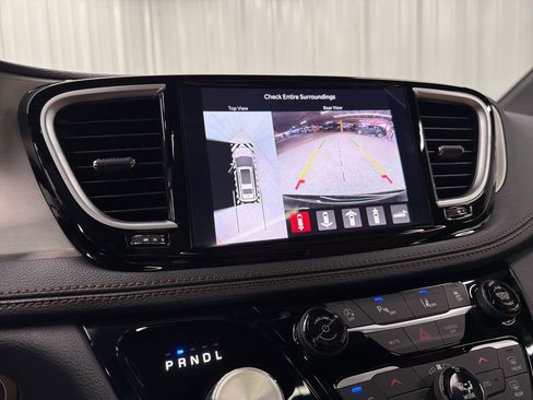 New 2026 Chrysler Pacifica Pinnacle w/ Trailer Tow Group image 24