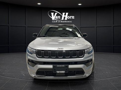 Used 2023 Jeep Compass High Altitude AWD/4WD image 2