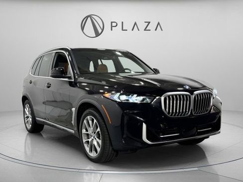 New 2026 BMW X5 xDrive50e image 7