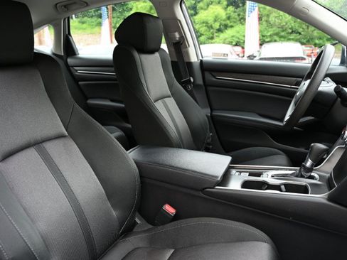 Used 2018 Honda Accord EX image 15
