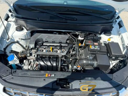 Used 2023 Hyundai Venue Limited FWD image 23