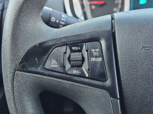 Used 2017 Chevrolet Equinox LS image 17