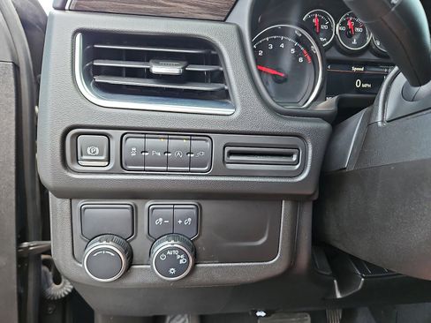 Used 2021 Chevrolet Tahoe LT image 13