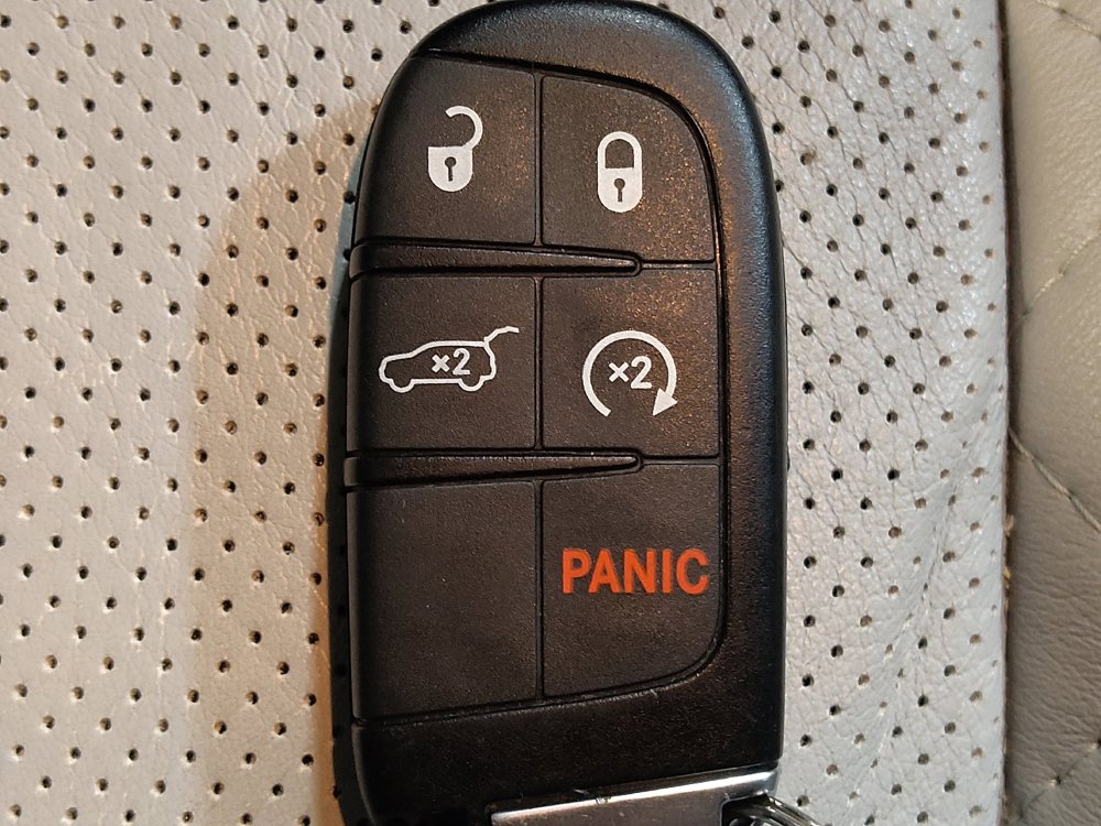 Used 2018 Jeep Grand Cherokee Summit RWD image 32