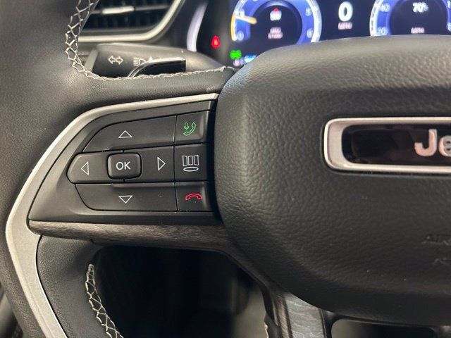 Used 2023 Jeep Grand Cherokee L Limited w/ Luxury Tech Group II AWD/4WD image 25