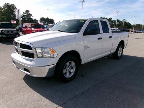 Used 2024 RAM 1500 Classic SLT image 2