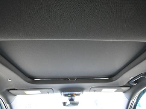 Used 2024 Chevrolet Traverse RS AWD/4WD image 16
