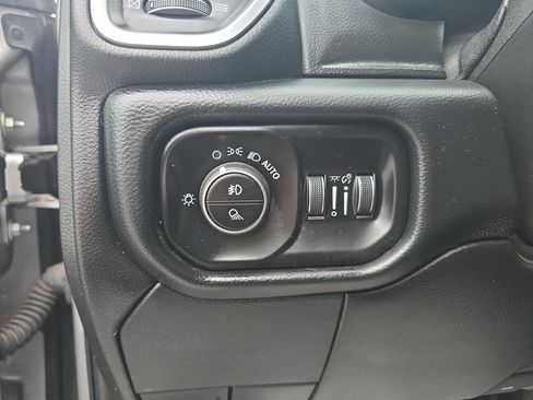 Used 2020 RAM 3500 Laramie w/ Night Edition image 20