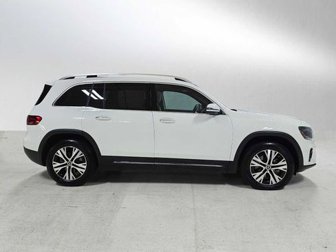 Certified 2025 Mercedes-Benz GLB 250 4MATIC image 2