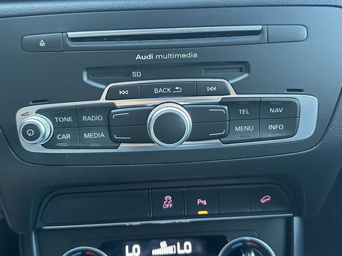 Used 2018 Audi Q3 2.0T Premium w/ Convenience Package FWD image 29
