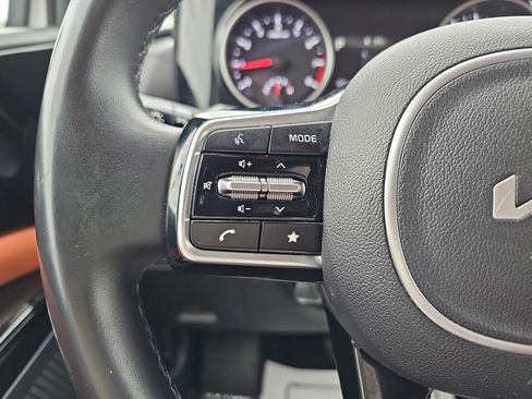 Used 2022 Kia Carnival SX FWD image 20