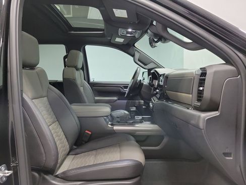 Used 2024 Chevrolet Silverado 1500 ZR2 w/ Technology Package image 19