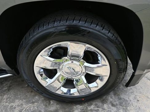 Used 2018 Chevrolet Tahoe Premier AWD/4WD image 11