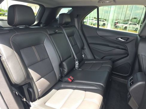Used 2024 Chevrolet Equinox Premier FWD image 9