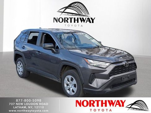 Used 2023 Toyota RAV4 LE AWD/4WD image 1