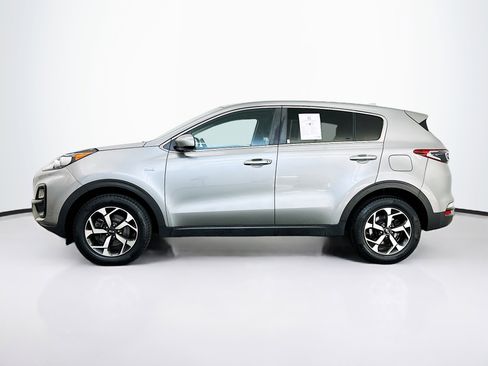 Used 2020 Kia Sportage LX image 4
