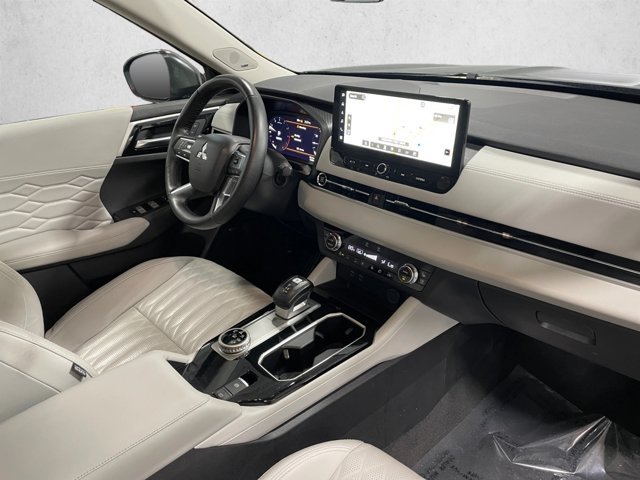 Used 2025 Mitsubishi Outlander SEL FWD image 24