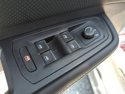 New 2026 Volkswagen Atlas SE image 26